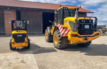 JCB 403 und JCB 435S Radlader