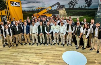 JCB Team des GaLaBau Stands